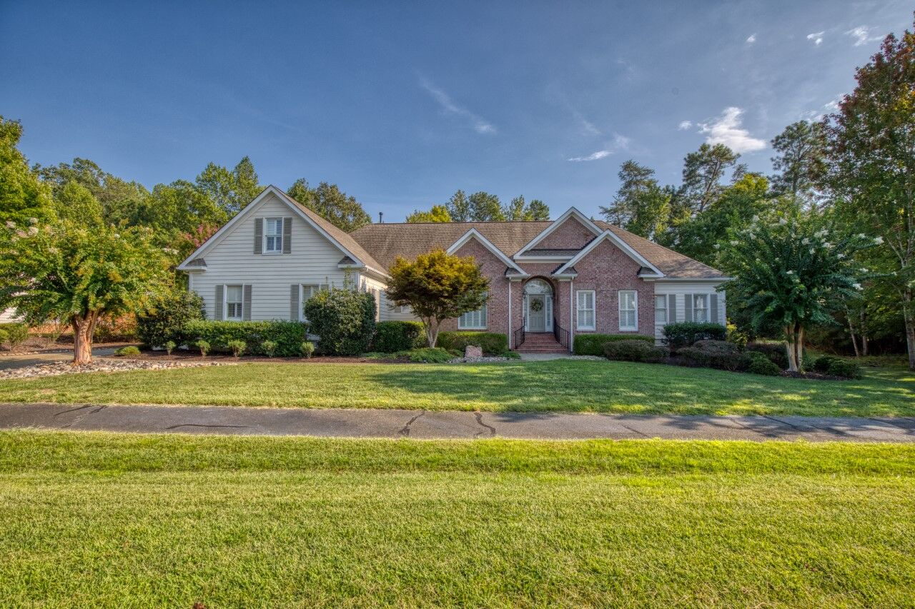 Property Photo: 9960 Mill Pond Run VA 23168