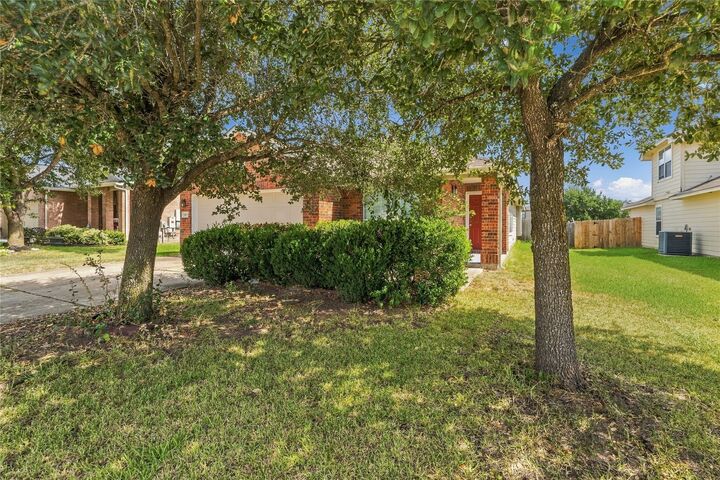 Property Photo:  405 Bandara Woods Boulevard  TX 78621 