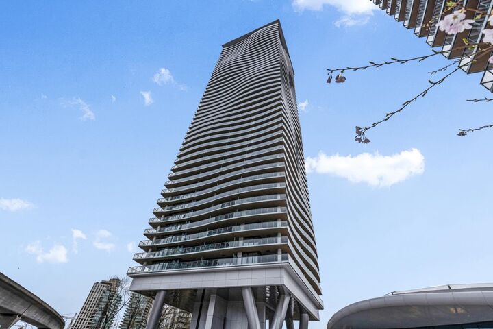 Property Photo:  4890 Lougheed Highway 3207  BC V5C 0N1 