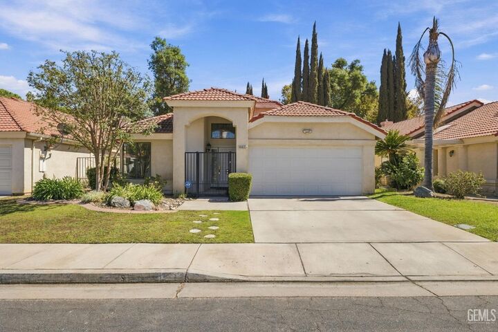 Property Photo:  8221 Sheffield Lane  CA 93311 