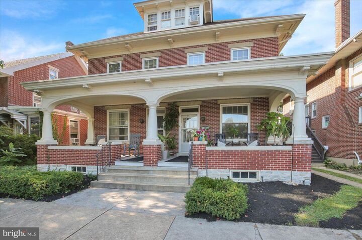 Property Photo: 43 E Maple Street PA 17078