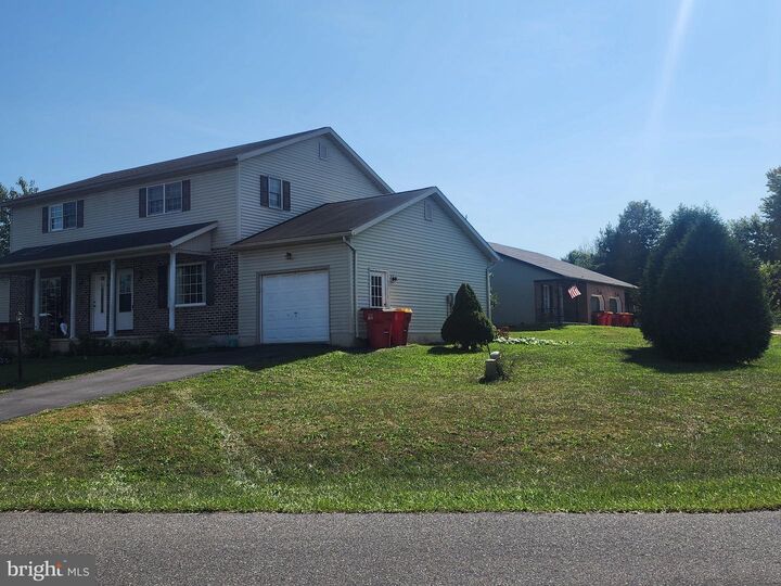 Property Photo: 3 Holly Court PA 17257