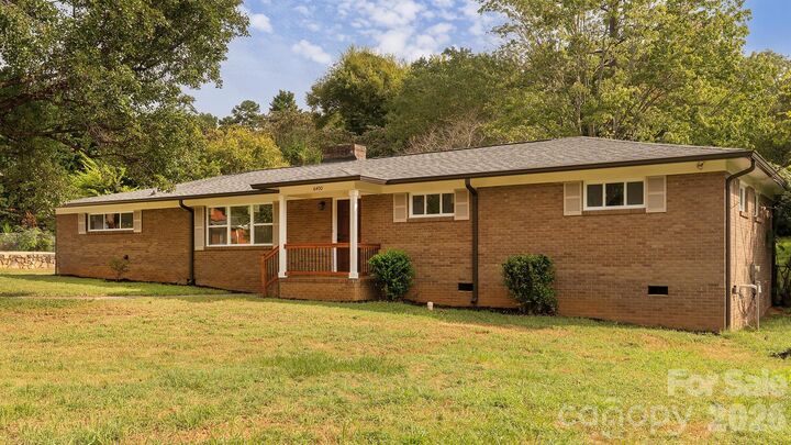 Property Photo:  6400 Elmwood Circle  NC 28214 