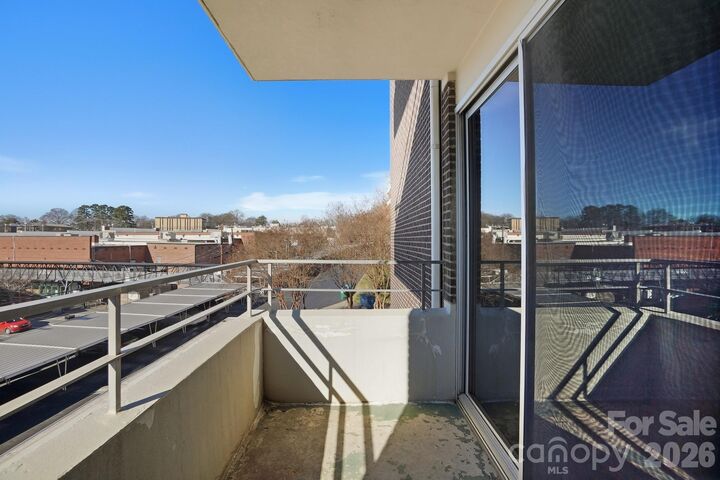 Property Photo: 1300 Reece Road 312 NC 28209