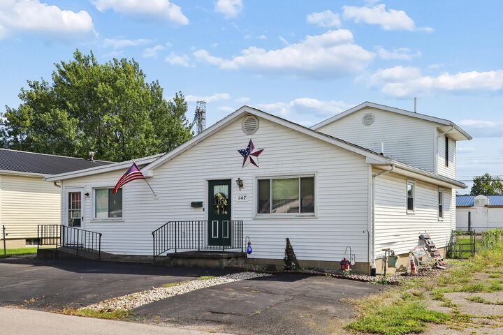 Property Photo:  147 Evans Avenue  OH 43078 