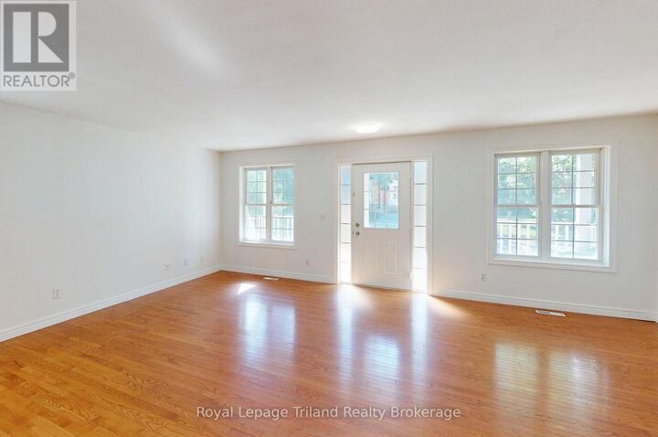 Property Photo:  50 Wellington Street North  ON N4S 6P5 