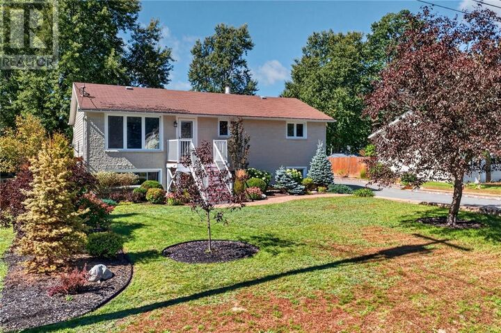 Property Photo:  3032 Hillsdale Court  ON P3N 1A7 