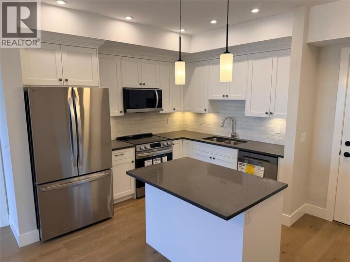 Property Photo:  2171 Van Horne Drive 207  BC V1S 0E2 