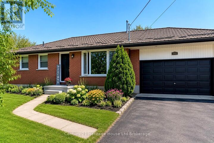 Property Photo:  219 Brock Street  ON N0M 2M0 