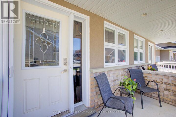 Property Photo:  433 Queen Street 6  ON N2Z 0A2 