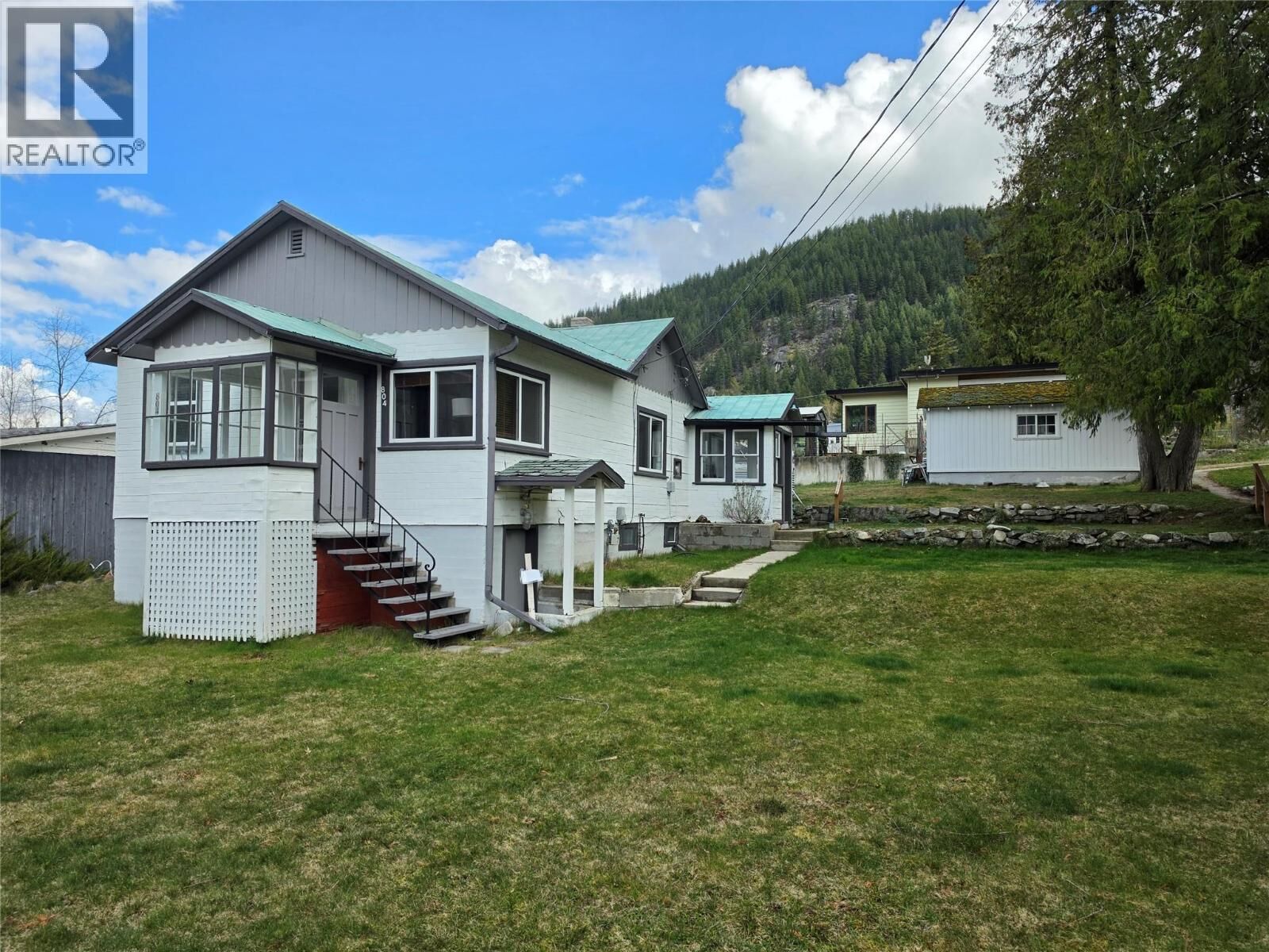 Property Photo:  804 Eighth Street  BC V1L 3B1 