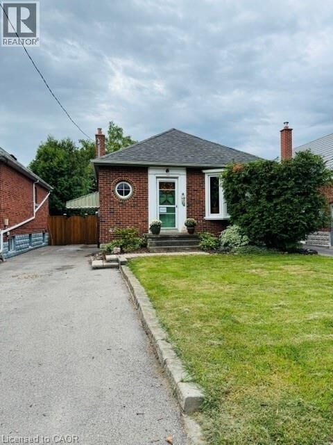 Property Photo:  107 Norwood Road  ON L8S 3R3 