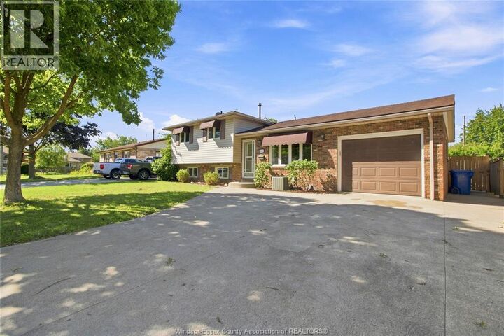 Property Photo:  1085 Watson  ON N8S 3T3 