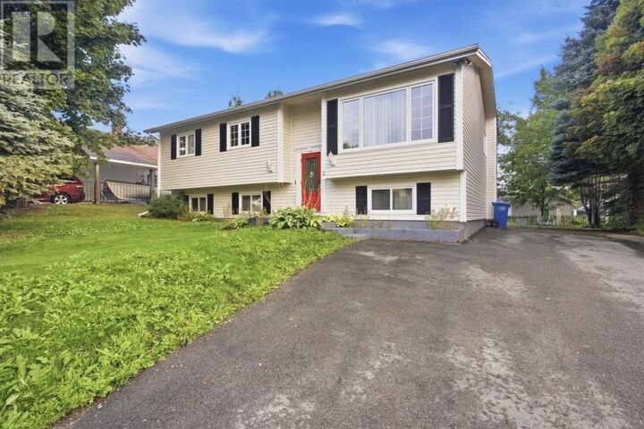 Property Photo:  2 Mattern Place  NL A1V 2K8 