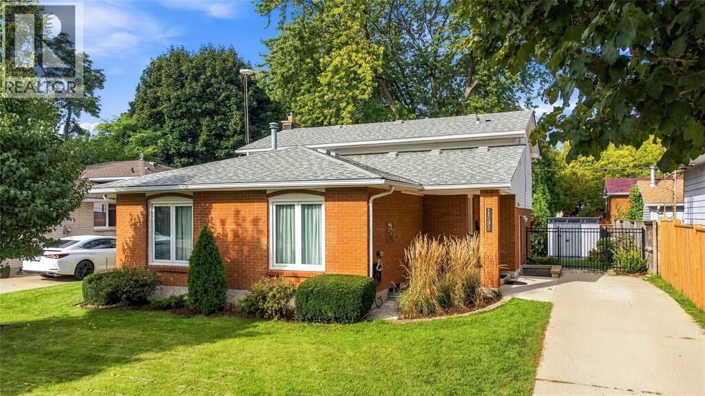 Property Photo:  1599 Coventry Court  ON N7S 3X7 
