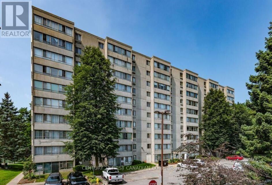 Property Photo:  570 Proudfoot Lane 211  ON N6H 4Z1 