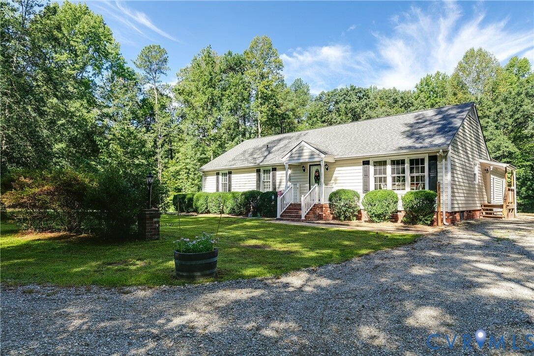 Property Photo: 9026 Triple Trail VA 23116