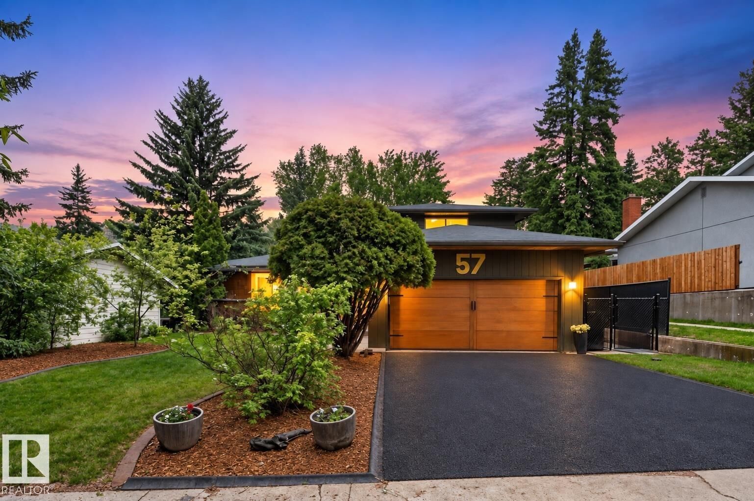 Property Photo:  57 Bellevue Crescent  AB T8N 0A5 