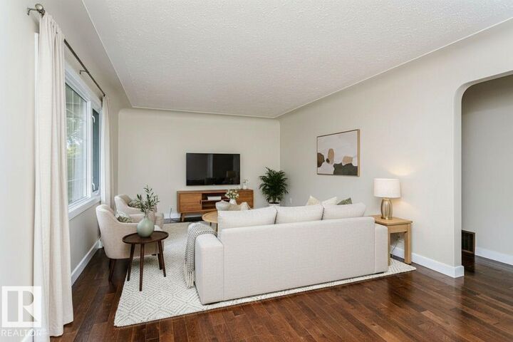 Property Photo:  12255 Dovercourt Crescent NW  AB T5L 4E4 