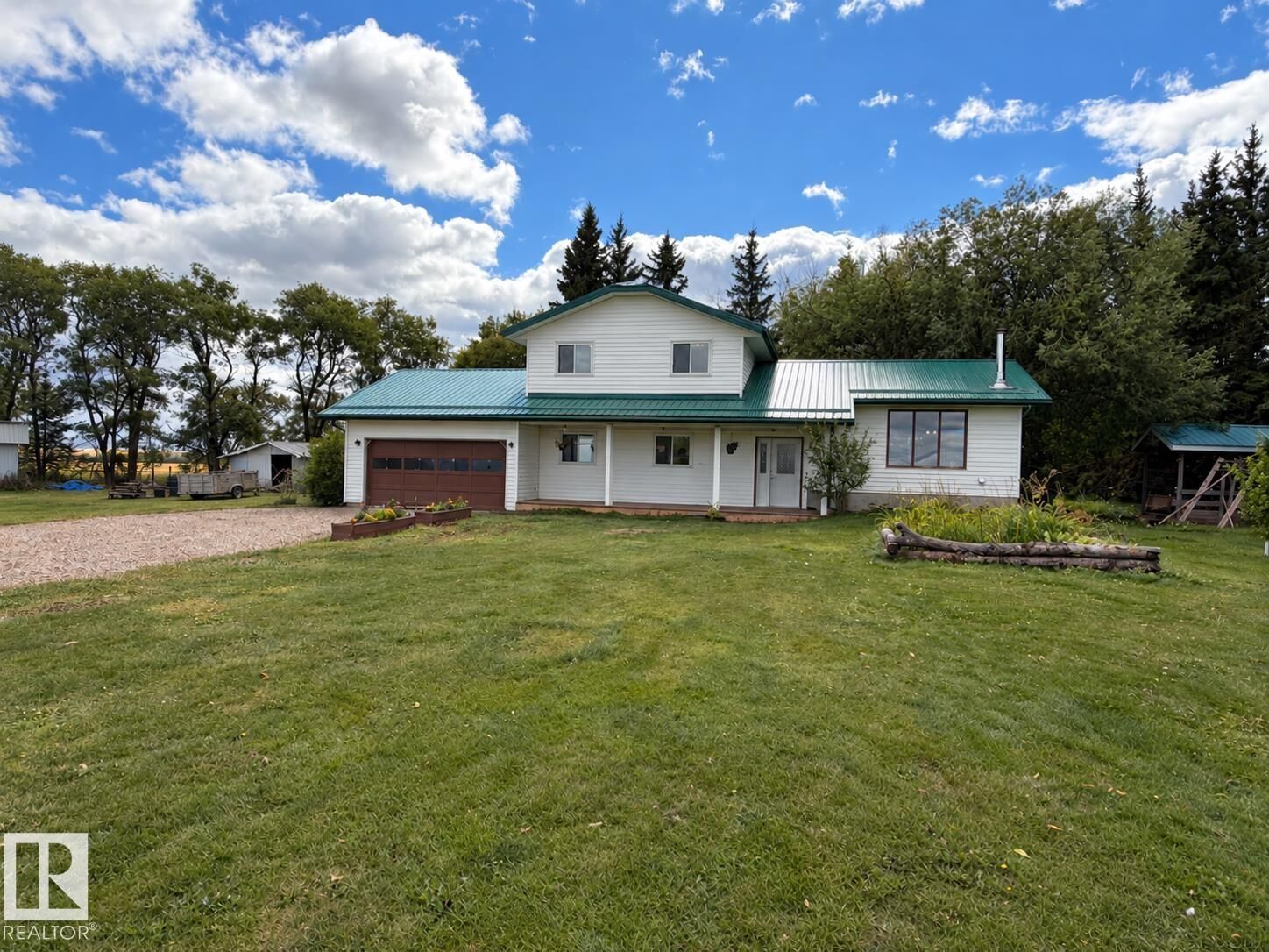 Property Photo:  50279 Rge Rd 274  AB T0C 0V0 