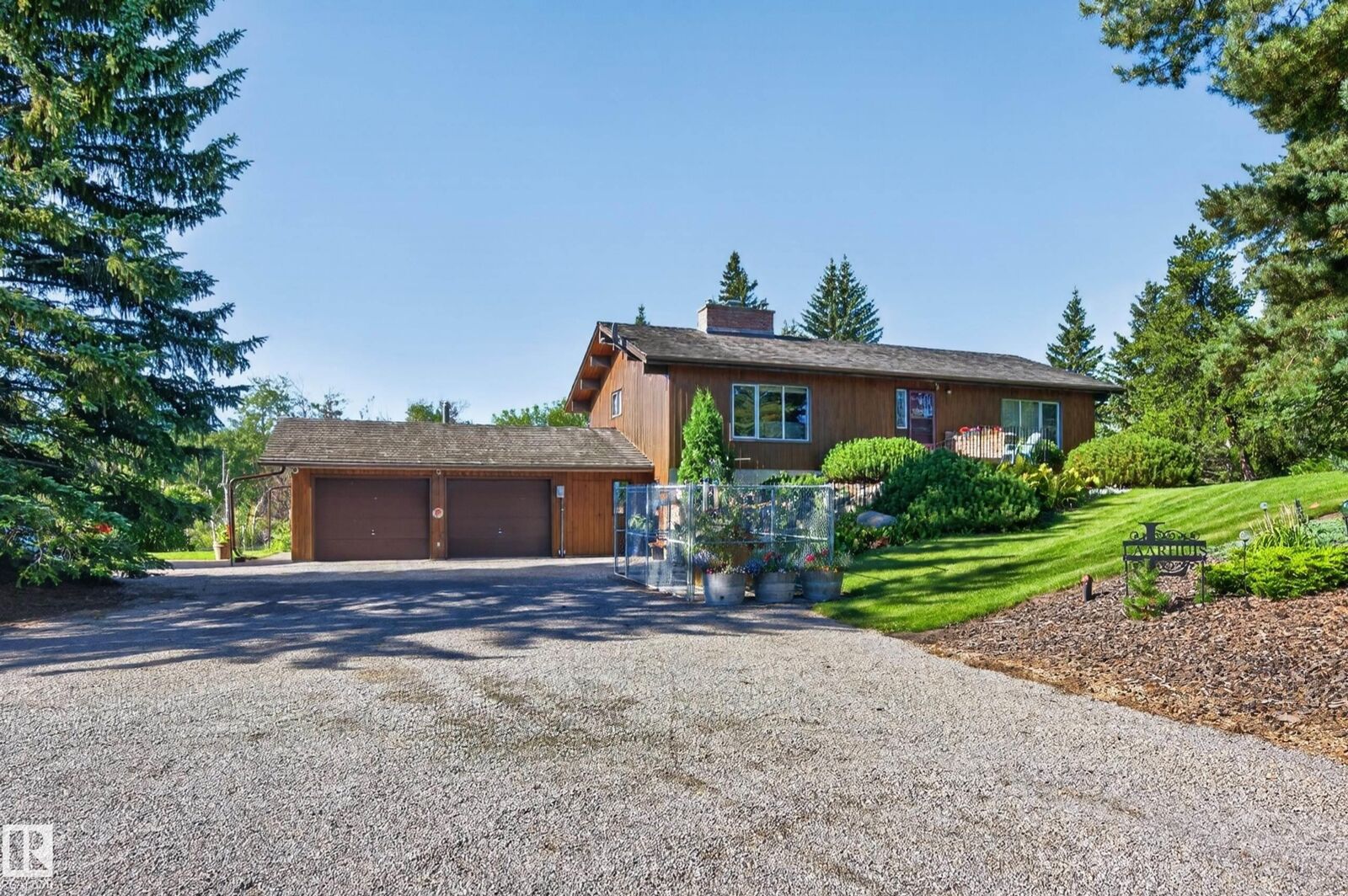 Property Photo:  53127 Range Road 211 49  AB T8G 2C5 
