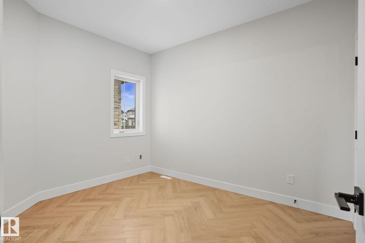 Property Photo:  18135 87 Street NW  AB T5Z 0X3 