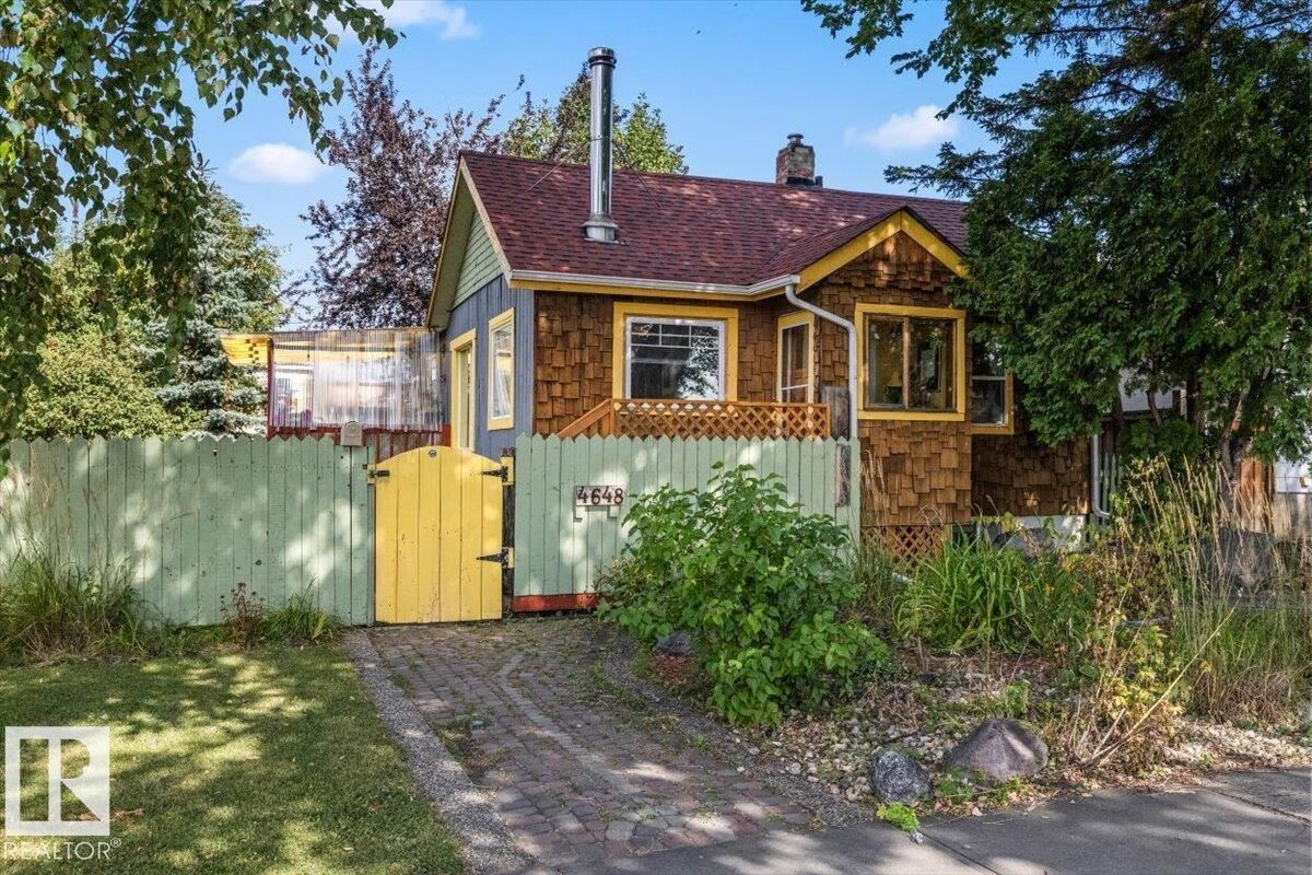 Property Photo: 4648 113 Avenue NW AB T5W 0R8