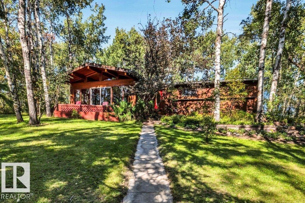 Property Photo:  10-51119 Rge Rd 265  AB T7Y 1E8 