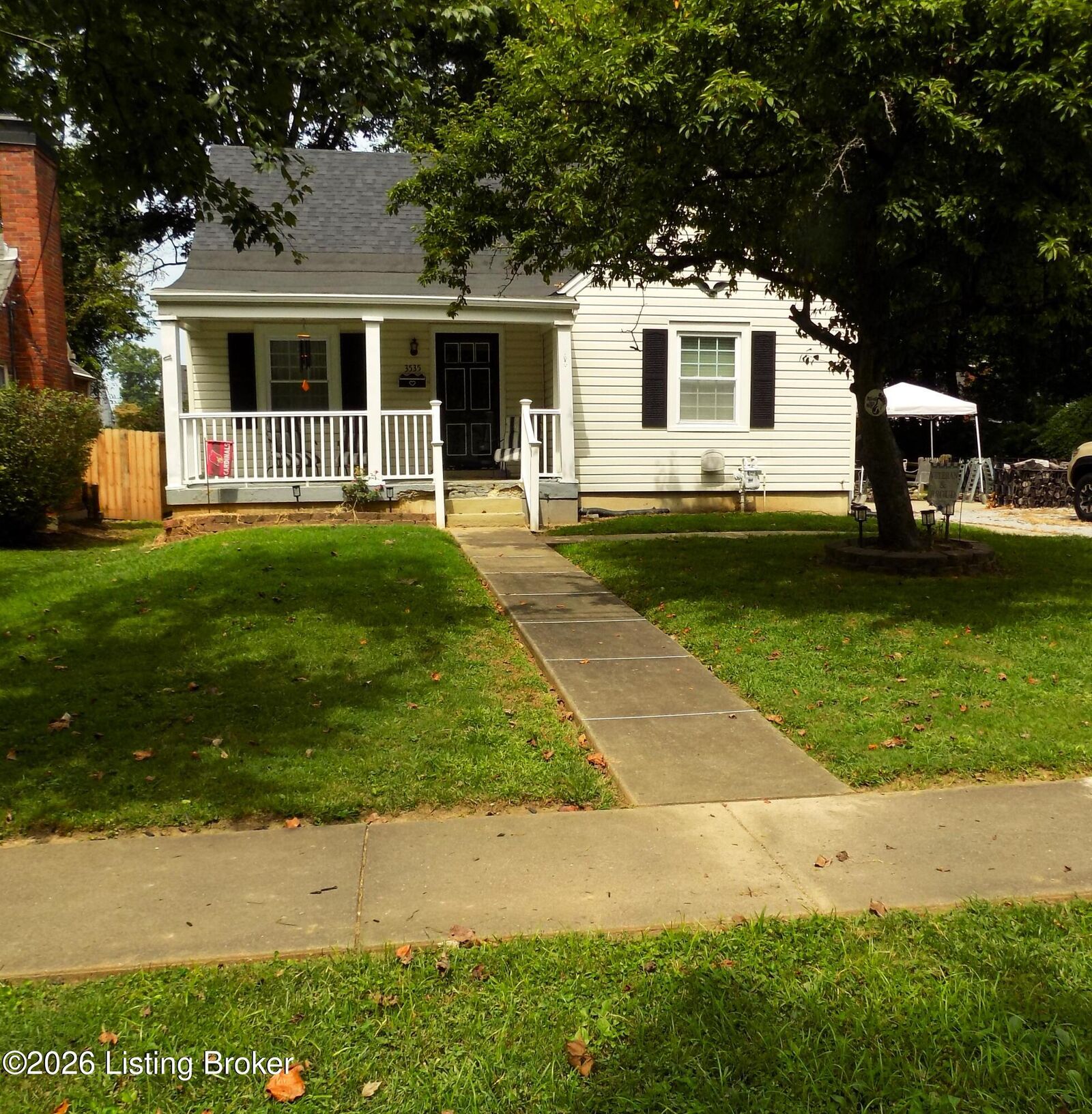 Property Photo: 3535 Warner Ave KY 40207