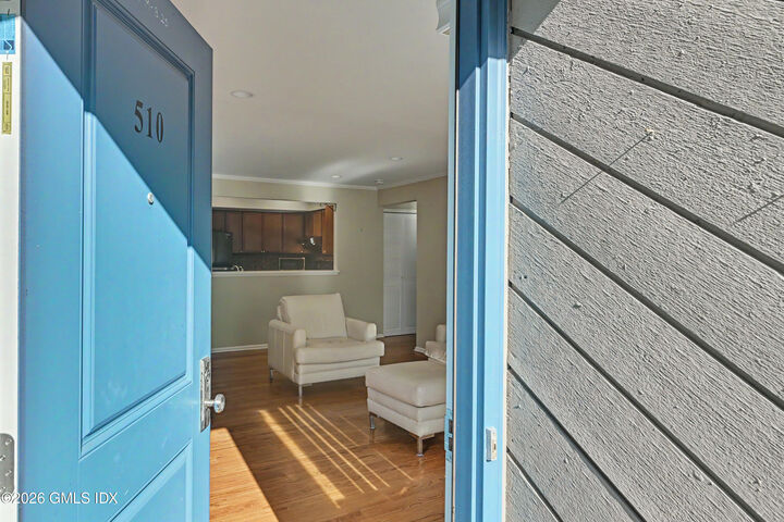 Property Photo:  1465 E Putnam Avenue 510  CT 06870 