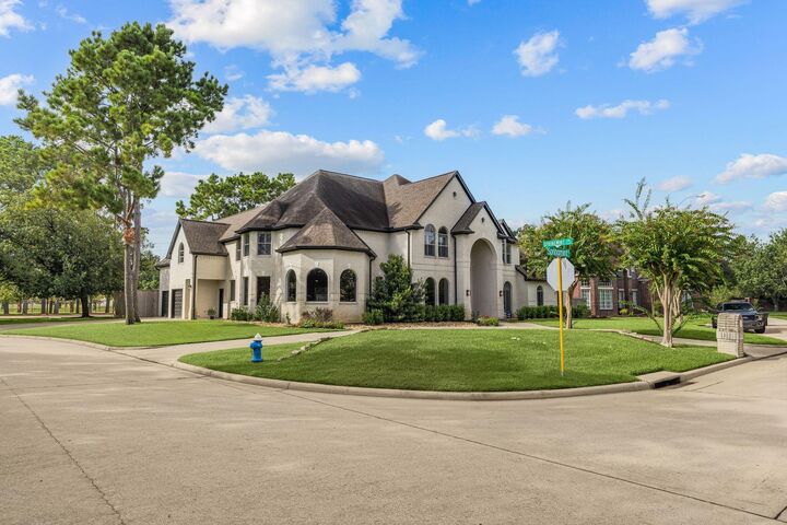 Property Photo: 13103 Springmint Court TX 77429