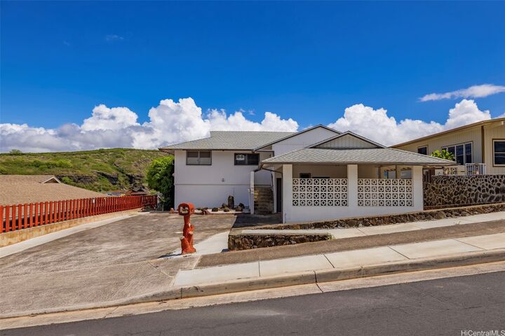 Property Photo:  1151 Ala Aloalo Street  HI 96818 