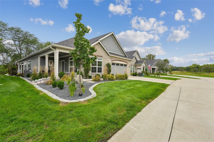 Property Photo: 757 S 100th Street IA 50266
