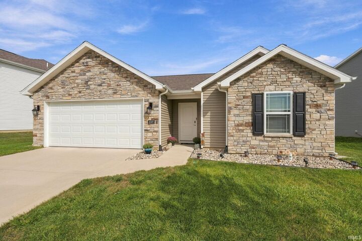 Property Photo:  2302 Plateau Pointe  IN 46808 