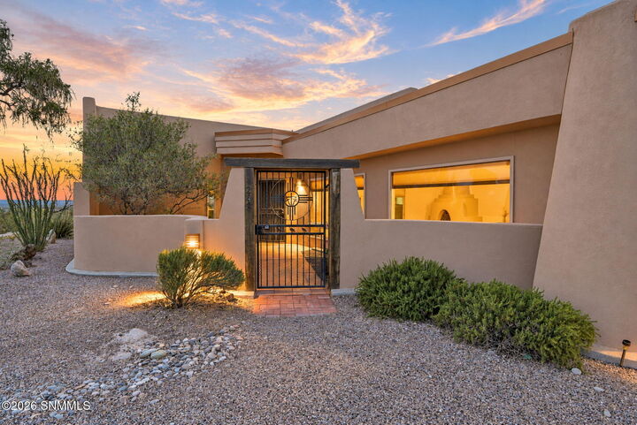 Property Photo:  4245 Senna Drive  NM 88011 