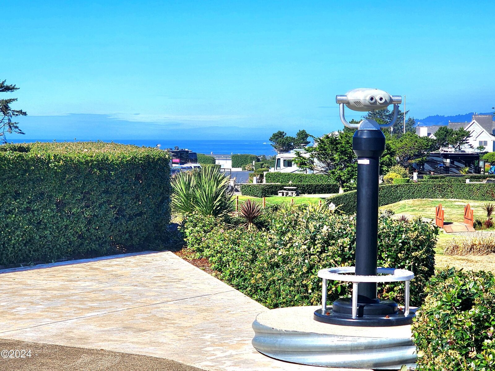 Property Photo:  6225 N Coast Highway 117  OR 97365 