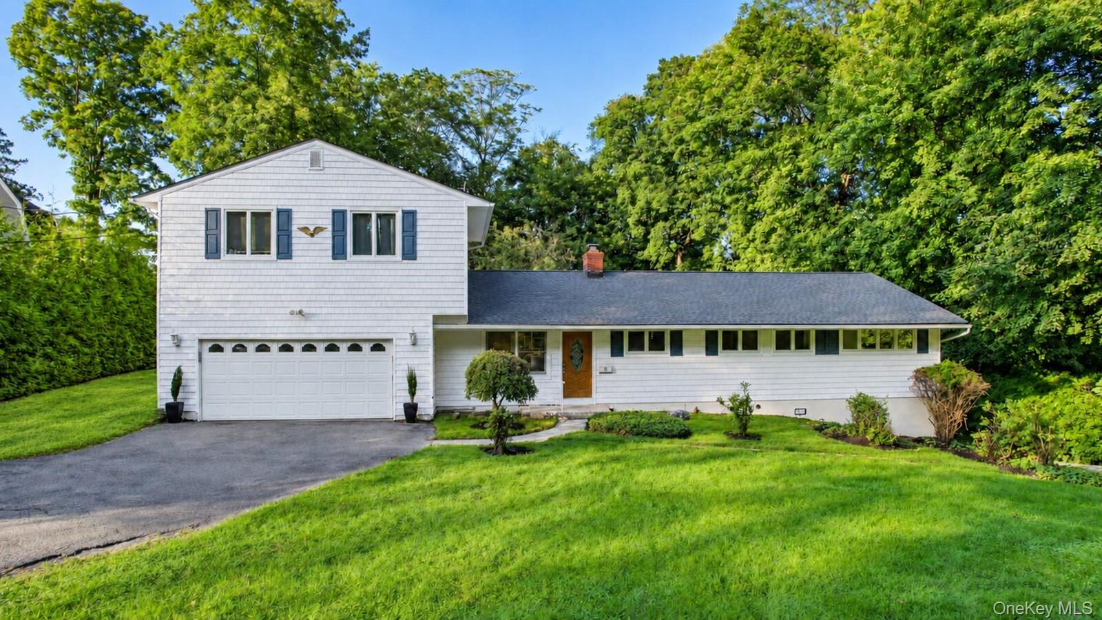 Property Photo:  15 Tulip Road  NY 10510 