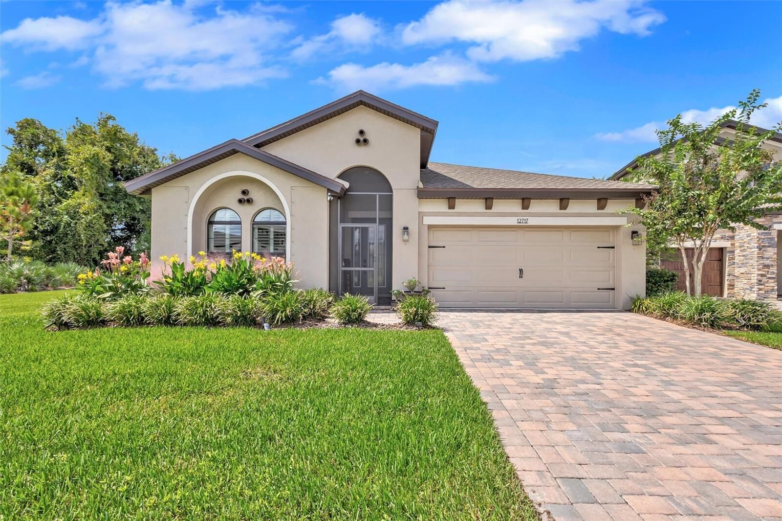 Property Photo: 12717 Oak Hill Way FL 34219