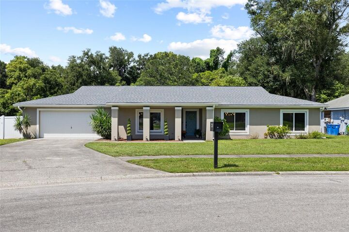 Property Photo:  7231 Woodbrook Drive  FL 33625 