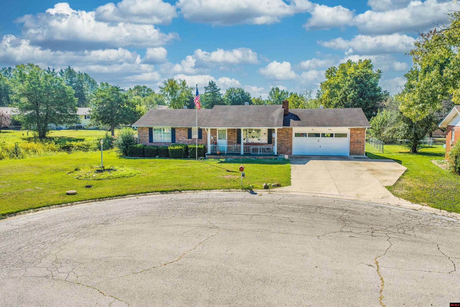 Property Photo:  1020 Windbrook Street  AR 72653 