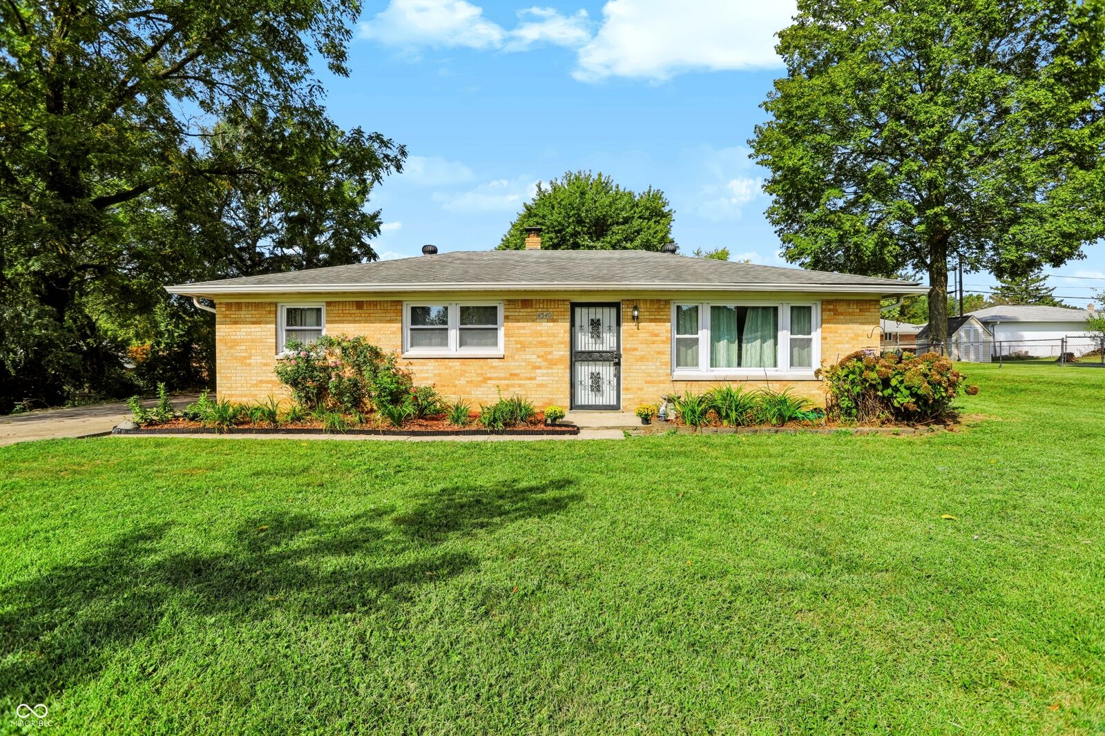 Property Photo: 4540 S Keystone Avenue IN 46227