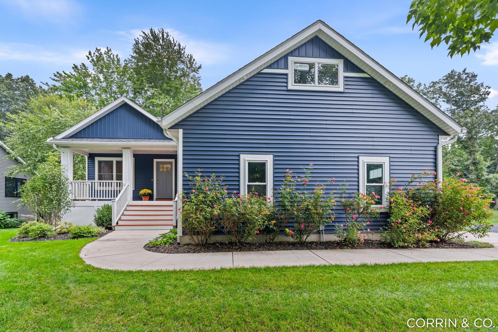 Property Photo: 1541 W 32nd Street MI 49423