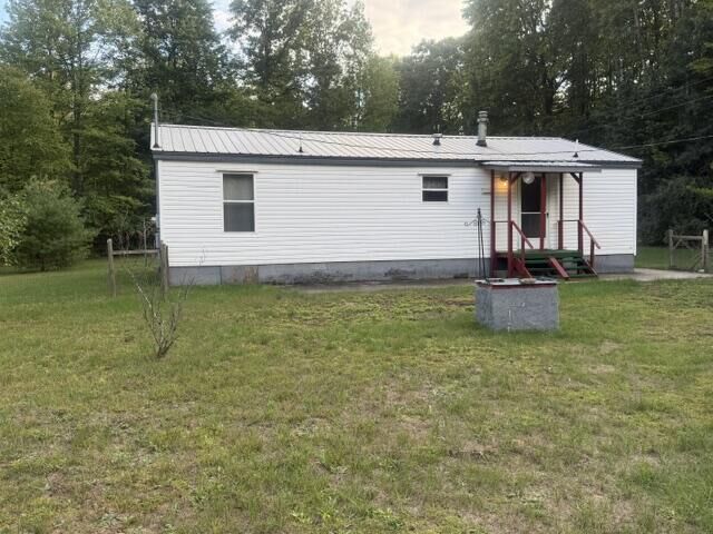 Property Photo:  1505 E Van Buren Street  MI 49349 