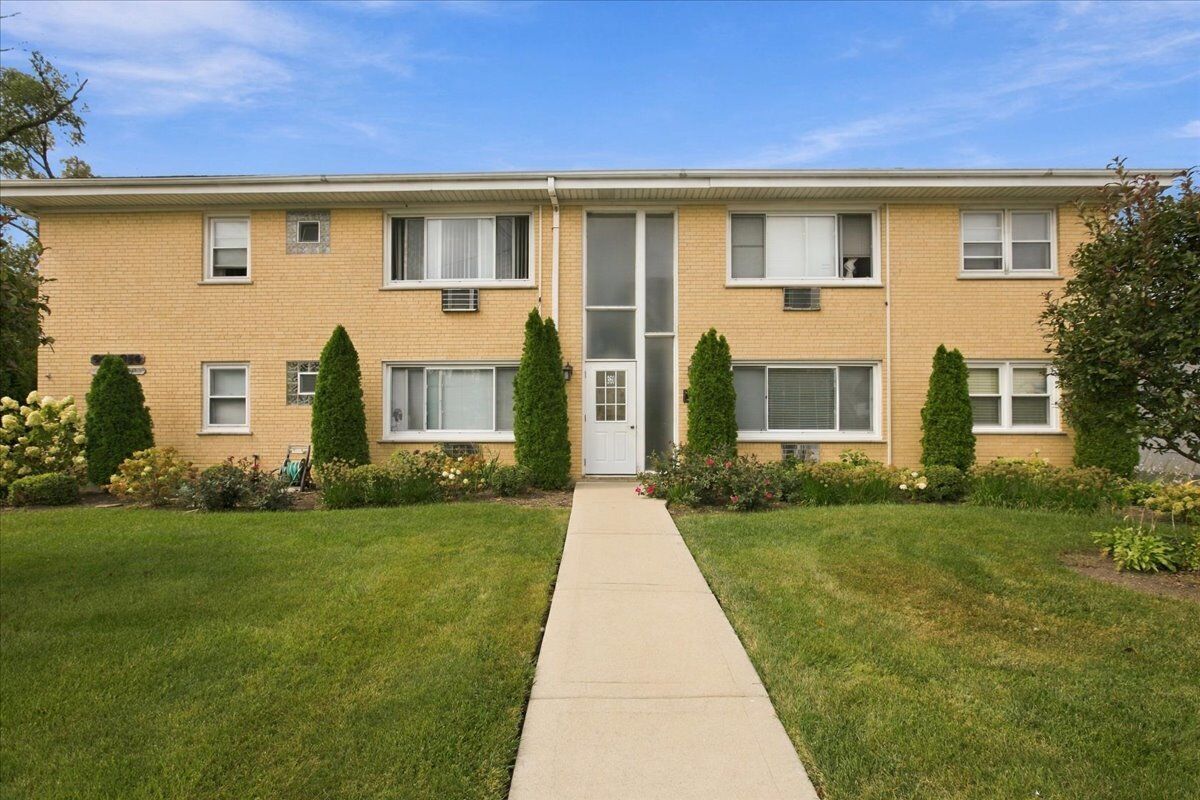 Property Photo:  954 Shermer Road 15  IL 60025 