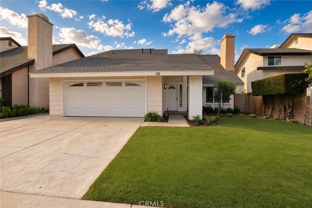 Property Photo:  35 Lindberg  CA 92620 