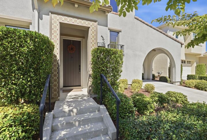 Property Photo: 3325 Dullanty Way CA 95816