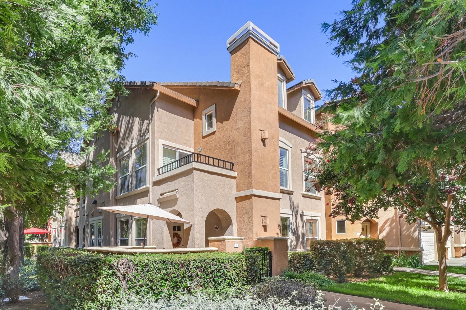 Property Photo:  2470 Fontana Street 7  CA 95691 