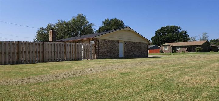 Property Photo: 2809 Temple Pl. OK 74604