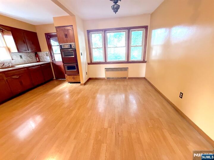 Property Photo:  162 Sheridan Avenue  NJ 07011 