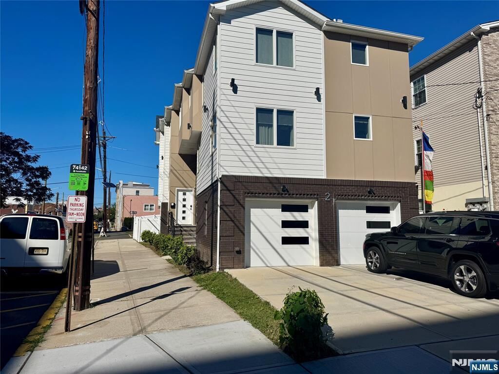 Property Photo:  2 Sherman Avenue 1R  NJ 07029 